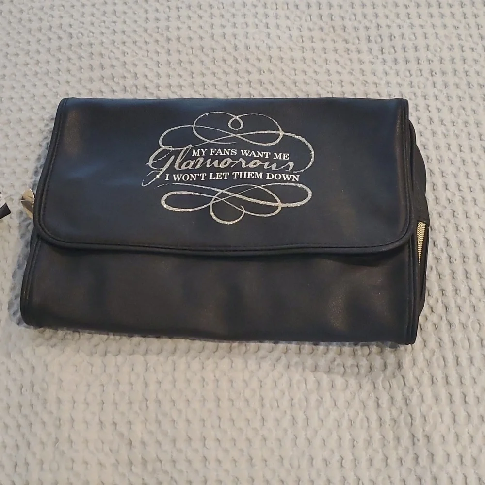 New Marilyn hanging makeup bag with storage